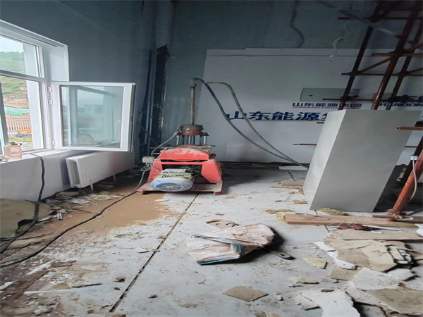 四子王地基基础下沉墙体裂缝加固注浆顶升施工